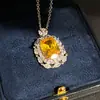 ¡Elegante y llamativo! Collar con Colgante Ovalado de Zircón Estilo Corte Retro Cadena para Clavícula Moda Versátil para el Trabajo Joyería para la Mano