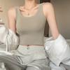 Camisola básica de color sólido cuidadosamente seleccionada con cuello redondo para mujer con diseño ajustado y aspecto adelgazante que cubre los senos y se puede usar fuera de la parte superior