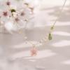 Collar de lujo ligero y exquisito con diseño de flor de cerezo de primavera para mujer, estilo Chanel, estilo nicho de flores, 2024