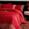 Algodão de Fibra Longa Bordado Rosa Cama de Casamento Vermelha Grande Conjunto de Quatro Peças Algodão Puro Presente de Casamento Luxo Leve e Sensação de Alta Qualidade