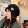 Gorro de Punto Holgado Nuevo para Otoño e Invierno Estilo Coreano Retro de Lana para Mujer Gorro Cálido Engrosado para el Frío Estilo Japonés Moderno Venta al por Mayor
