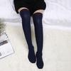 Invierno Calcetines Altos de Algodón con Raya Vertical Torcida de Dos Barras Estilo Coreano Delgado Hasta la Rodilla Estilo Académico Combinación Versátil para Mujer