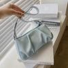 2022 Novo estilo estilo ocidental portátil plissado nuvem saco bolsa feminina design moderno ombro bolsa axila