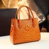 2026 Bolso de Moda Nuevo con Patrón de Cocodrilo, Sencillo y Elegante para Madres de Mediana Edad, Bolso Cruzado de Hombro de Cuero Genuino con un Toque de Lujo