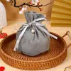 Bolsa de Doces para Casamento Estilo Europeu Caixa Criativa Redonda de Veludo para Doces de Casamento Presente de Acompanhamento Saco de Presente para Festas de Casamento Bolso Pacote
