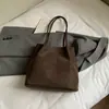 2026 Nuevo Bolso Tote Retro de Lujo Ligero en Gamuza y Felpa para Mujer, Gran Capacidad, Bolso de Hombro Casual para el Trabajo