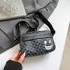 Bolsa quadrada pequena esportiva casual transfronteiriça 2025 nova versão coreana bolsa transversal xadrez bolsa de ombro de marca da moda versátil para o dia a dia