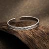 Pulsera abierta de cobre blanco estilo étnico retro con amor entrelazado, moderna, versátil, elegante, tejida a mano en espiral, pulsera para pareja