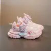 Tênis Casuais Femininos Kuromi Sapatos de Corrida com Solado Macio Estilo Outono 2025 Sapatos Fofos com Botão Sapatos Casuais da Moda