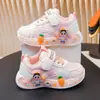 Zapatillas de Dibujos Animados para Niñas Pequeñas Modelo Primavera 2026 Estilo Coreano Zapatos de Correr de Cuero para Niños Zapatos Casuales para Niños