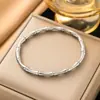 Pulsera de Zirconia Chapada en Oro para Mujer, Brazalete Abierto de Moda de Lujo Ligero, Joyería de Mano Sencilla Versátil Estilo Pareja Acero de Titanio