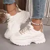 Sapatos Torre com sola grossa femininos 2024 primavera e outono novos sapatos casuais esportivos de malha femininos sapatos de corrida para estudantes coreanos atacado