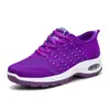 2025 Novo Estilo Outono Malha Respirável Tecida Fly Sapatos Casuais para Mulheres de Meia-Idade e Idosas Sapatos Esportivos com Solado Espesso Trbottomyy