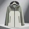 Modelo Doméstico! Jaqueta Impermeável Soft Shell para Homens 2025 Montanhismo Outdoor Jaqueta Forro Corta-vento Casual Moda Jaqueta
