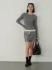 Simplifique seu guarda-roupa: Blusa de tricô feminina de outono com acabamento fino em cor contrastante, gola redonda e mangas compridas