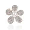Broche Floral Simples Estilo Francês Versátil de Alta Qualidade Broche de Pérola Feminino Acessório de Alfinete Anti-Exposição de Alta Qualidade