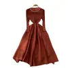 Vestido Miyake Europeo y Americano para Mujer Moda Otoño 2025 Cuello Redondo con Cuentas Manga Larga Cintura Entallada Aspecto Elegante Falda Larga Plisada