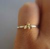 Huajie Venta Caliente Transfronteriza Anillo de Dos Tonos Chapado en Oro Real de Abeja Europeo y Americano Anillo de Moda Simple Creativo para Mujer