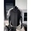 Camiseta Listrada Color Block Estilo Americano para Homens, Design de Verão com um Toque Único de Patchwork, Gola Redonda, Mangas Curtas, Caimento Relaxado, Peça Casual Versátil