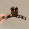Atmósfera de Otoño e Invierno Pinza para el Cabello de Tamaño Mediano Elegante Versátil para la Parte Posterior de la Cabeza Recogido Pinza de Tiburón Alta Apariencia Pinza de Garra de Felpa Accesorios para el Cabello