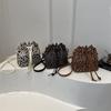 Bolso bandolera tipo cubo con estampado de leopardo, sencillo, de otoño 2024, moderno, estilo occidental, informal, para uso diario