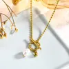 Collar de Lujo Ligero con Perlas Blancas y Perlas Doradas Pequeñas, Color Dorado, Acero de Titanio 18K, No se Desvanece, Cadena Elegante para la Clavícula, Joyería Sencilla y Versátil para Mujer