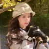 Sombrero Blanco Vintage Estilo Francés para el Cabello, Sombrero de Socialité Internacional Estilo Hepburn, Accesorio de Sombrero Cubo Estilo Chanel Otoño e Invierno