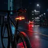 Luz trasera de bicicleta con control remoto inalámbrico y bocina de advertencia de alto brillo, equipo para ciclismo nocturno al aire libre, luz de freno inteligente LED