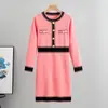 Vestido de tricô slim fit novo para primavera e outono transfronteiriço, para uso interno e externo feminino, comprimento médio, manga longa, saia base para quadril