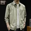 Nova camisa masculina de manga longa Outono 2026, simples e casual para o dia a dia, versátil e moderna, com um toque de luxo e disponível em tamanhos grandes