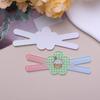 Estilo Ins Coreano Nuevo Dos Colores Estampado X Parche Acrílico DIY Pinza Lateral Imán de Refrigerador Agujero para Funda de Teléfono Zapatos