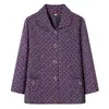 Madre de 70 años vistiendo ropa de otoño, una chaqueta de doble capa con cuello alto, adecuada para mujeres de mediana edad y mayores, un abrigo de primavera/otoño para abuelas