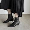 Botas Finas de Couro de Ovelha de Primeira Camada com Estampa de Elefante, Aumentadoras de Altura, Outono/Inverno 2025, Salto Médio Plataforma, Bico Quadrado, Couro Genuíno, Botas Curtas para Mulheres