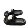 Pantuflas de verano para mujer, lindo diseño de gato blanco y rosa, a la moda para usar en interiores y exteriores, suela gruesa de EVA, sandalias ligeras y duraderas