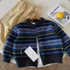 Suéter Infantil Bangcheng 2026 Otoño Nuevo Estilo Cardigan Jacquard Tejido Elegante para Niños Ropa Versátil de Otoño para Bebés Venta al por Mayor