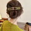 2026 nuevos y elegantes pasadores de pelo de color café al por mayor, pinzas de pico de pato de alta gama para la parte posterior de la cabeza, accesorios para el cabello lindos y dulces para mujeres