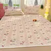 Protetor de cama de veludo de leite de desenho animado, colcha acolchoada para quarto de inverno, espessado e quente, colchão fino estilo tatami, conjunto de três peças