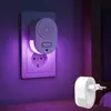 Luz Nocturna LED RGB de Siete Colores con Control Remoto, Brillo Ajustable, Sensor de Luz, Ruido Blanco para Dormir
