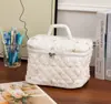 Bolsa Cosmética de Algodón con Flor Blanca Fresca y Linda Pequeña Multitud Portátil Bolsa de Almacenamiento para Lavados Floral Ins Bolsa Linda Tipo Caja