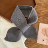 Bufanda cruzada de punto trenzado estilo coreano para otoño e invierno, calentador de cuello de punto cálido a prueba de viento para niños, bufanda de color liso para bebé, moderna