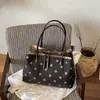 Moda Juvenil 2026 Verano Nuevo para Mujer Estampado de Lunares Estilo Japonés y Coreano Gran Capacidad Nicho Bolso Tote de Hombro Único y de Mano