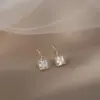 Pendientes Cuadrados Pequeños y Exquisitos para Mujer, Diseño de Nicho Incrustado con Circonita, Pendientes Franceses de Alta Gama, Venta al por Mayor de Pendientes