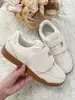 Zapatillas Blancas Talla Grande para Mujer para Comercio Exterior 2025 Versátiles de Nicho Cómodas Simples sin Cordones con Velcro Zapatos de Entrenamiento Estilo Universitario