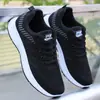 Zapatos de Hombre Cómodos Transpirables Modernos Nuevo Estilo Zapatillas para Correr Versátiles de Moda Ligeros Zapatos para Correr Casuales Zapatos Deportivos Venta al por Mayor