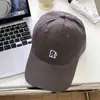 Gorra de Béisbol Modelo Nuevo 2026 con Logo R para Mujer con Letras en Inglés, Circunferencia de Cabeza Grande, Hace que la Cara Parezca Más Pequeña, Versátil Gorra de Pico para Primavera y Verano para Hombre