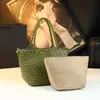 Bolso de Mano Genuino Estilo Resort 2026 Nuevo Casual Versátil Pequeño Bolso Tejido de Hombro Bolso Cruzado Simple para Mujer