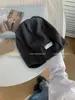 Sombrero pequeño de metal estilo retro japonés con punta cerrada estándar para mujer, otoño e invierno, nuevo, cálido, versátil, nicho, protección para los oídos, gorro de punto, gorro para el frío