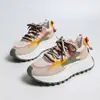Tênis estilo "dad shoes" coreano para mulheres 2026, novo modelo transfronteiriço para estudantes do sexo feminino, tênis de corrida com malha respirável, sapatos casuais esportivos femininos que aumentam a altura