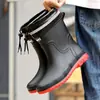 Nuevas botas de lluvia de invierno para hombre, engrosadas y forradas de polar, de media pantorrilla, impermeables, antideslizantes, resistentes al desgaste, cálidas, adecuadas para pescar, trabajo en la cocina y uso general
