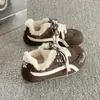 Zapatillas de entrenamiento alemanas con forro polar para mujer, nuevo modelo de invierno 2026, versátiles y cálidas, zapatillas deportivas casuales de suela plana para estudiantes
